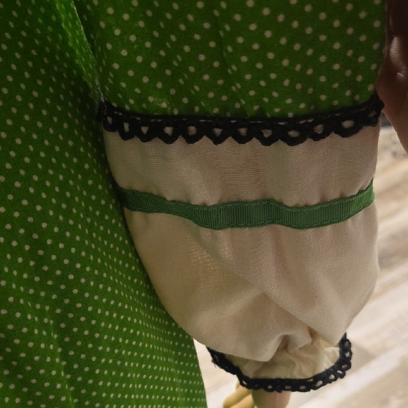 Vintage Green and Black Long Sleeve Dress - Picture 8 of 17